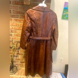 Vintage 70's/80's Avanti real leather women's trench coat